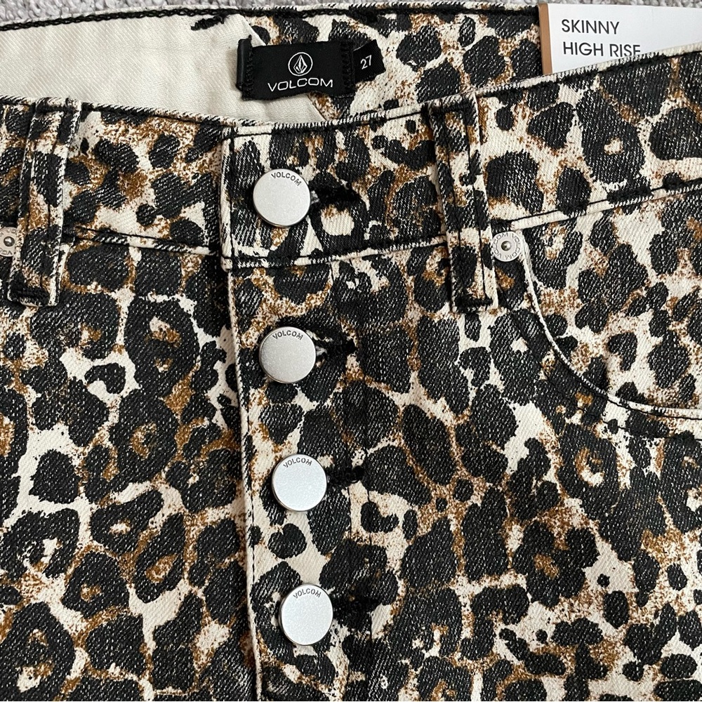 New Volcom Women’s 27 Leopard Print High Rise Button Fly Skinny Denim Jeans - Picture 4 of 16